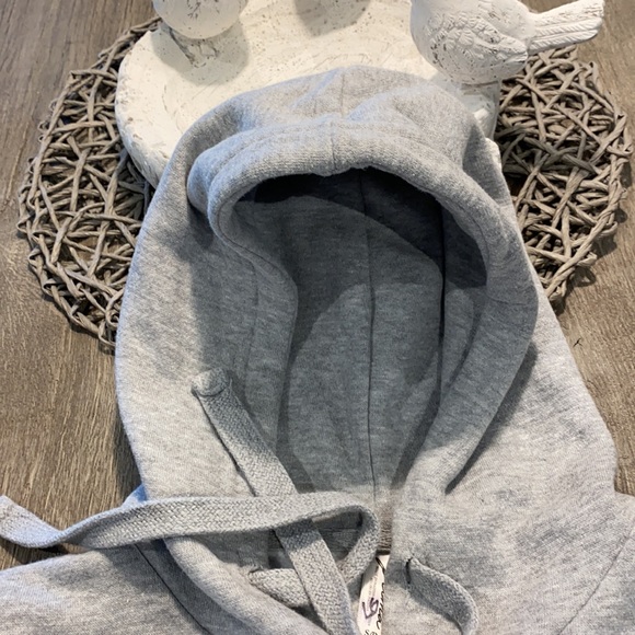 Cropped Hoodie - Picture 5 of 7